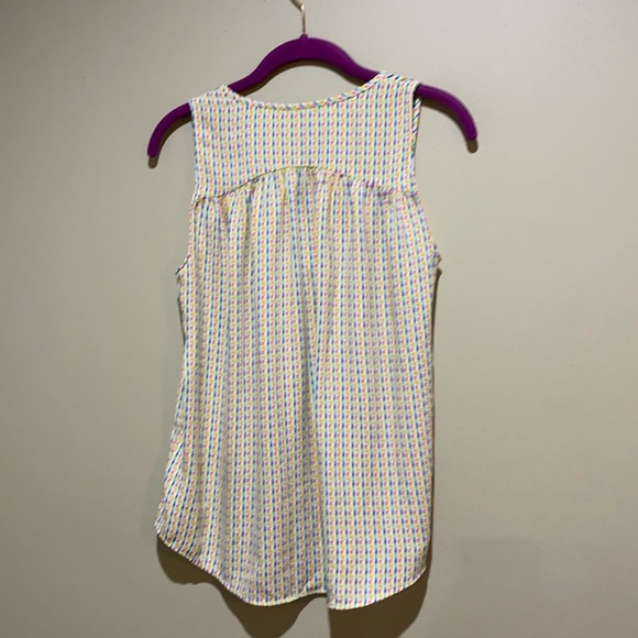 🎃3 for $10 Gap printed tank top - Picture 4 of 4